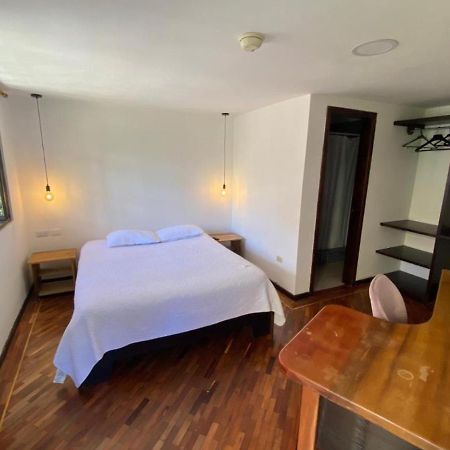基多Campus Residencias住宿加早餐旅馆 外观 照片