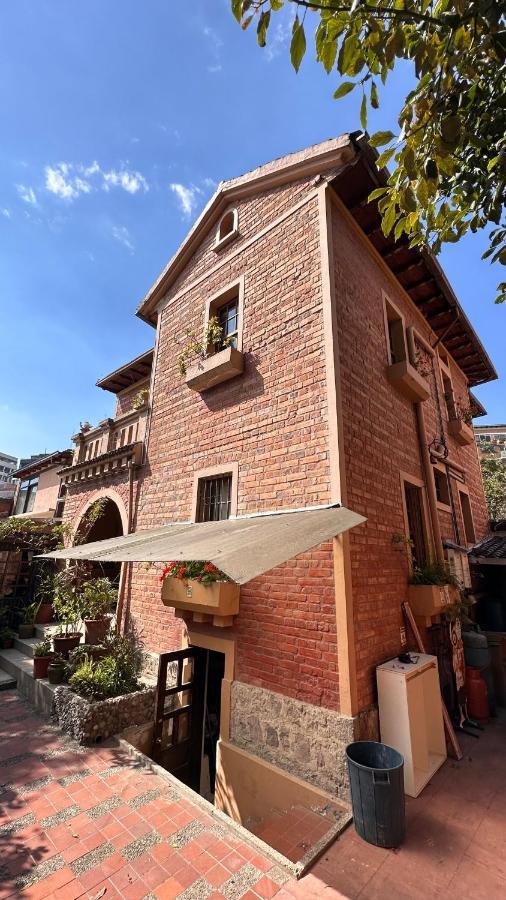 基多Campus Residencias住宿加早餐旅馆 外观 照片